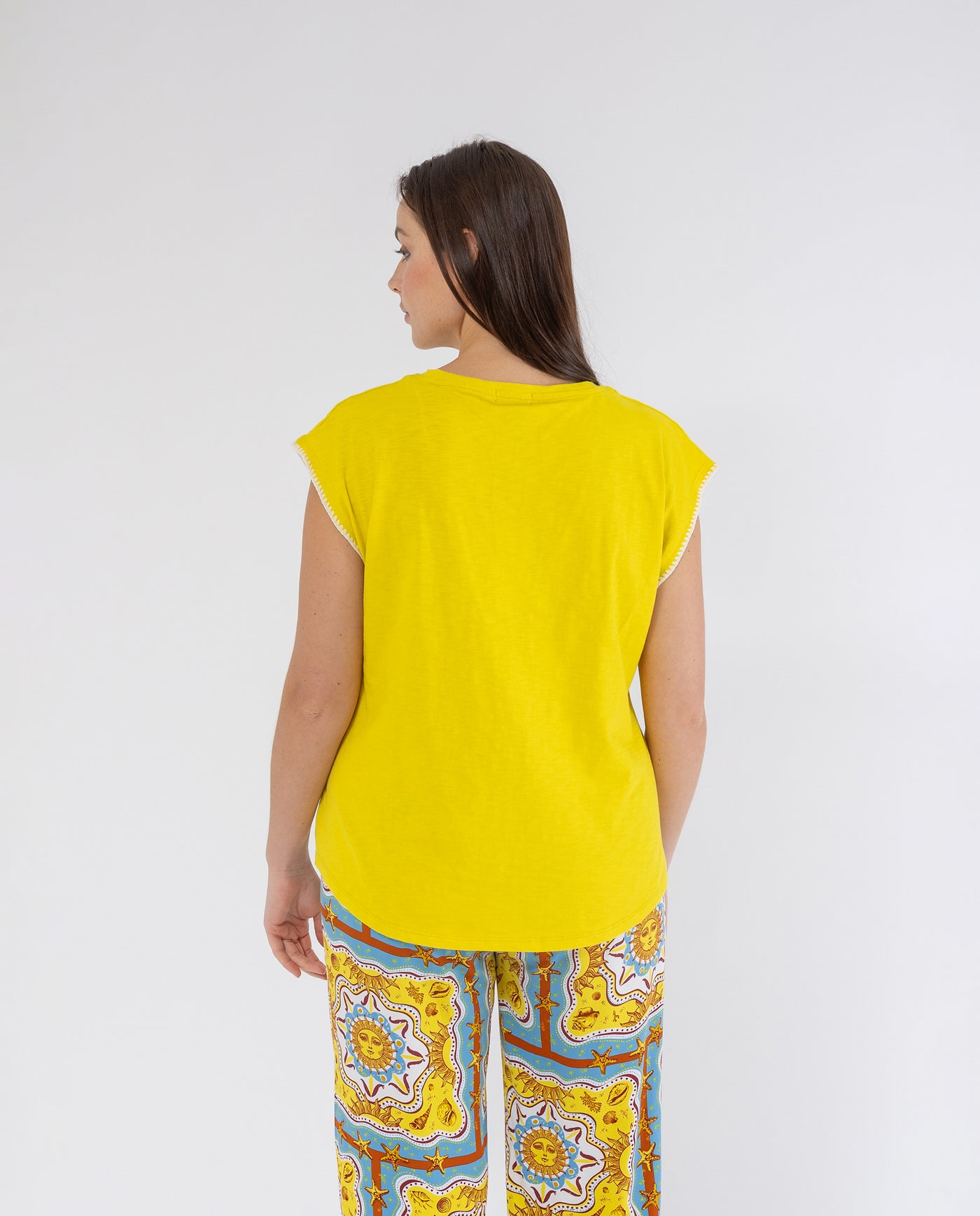 LIGHT YELLOW EMBROIDERED BLANKET SLEEVES T-SHIRT