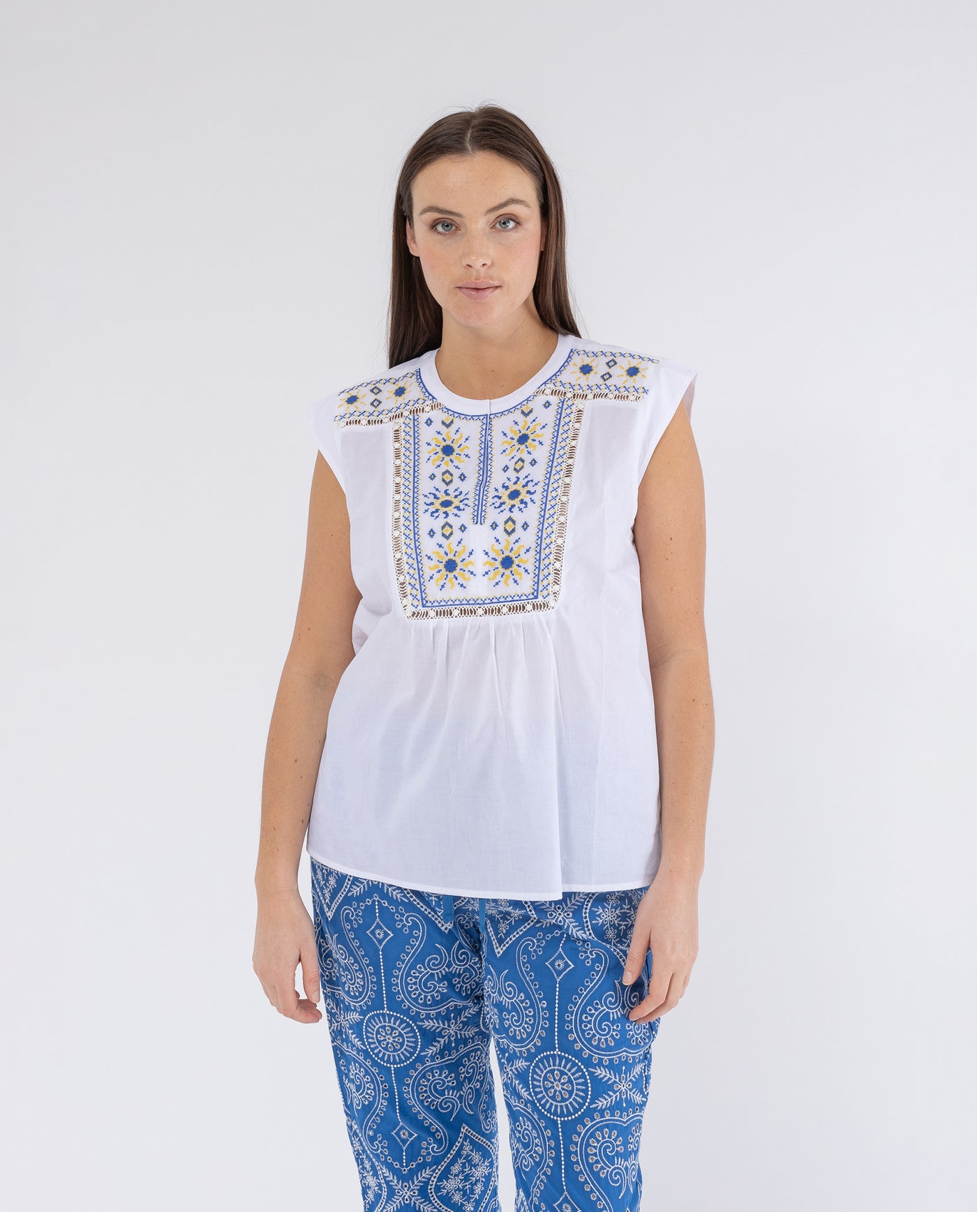 WHITE SUNS EMBROIDERED CHEST BLOUSE