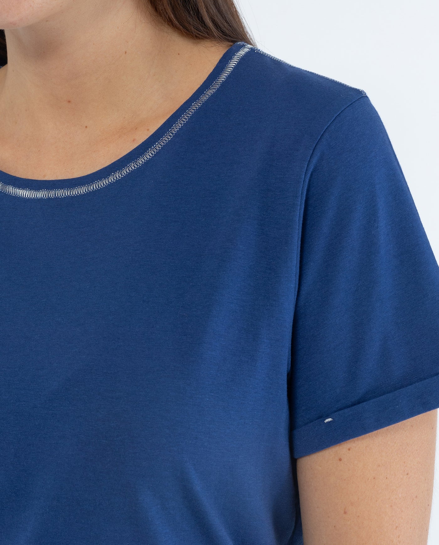 NAVY BLUE METALLIC THREAD STITCHING T-SHIRT