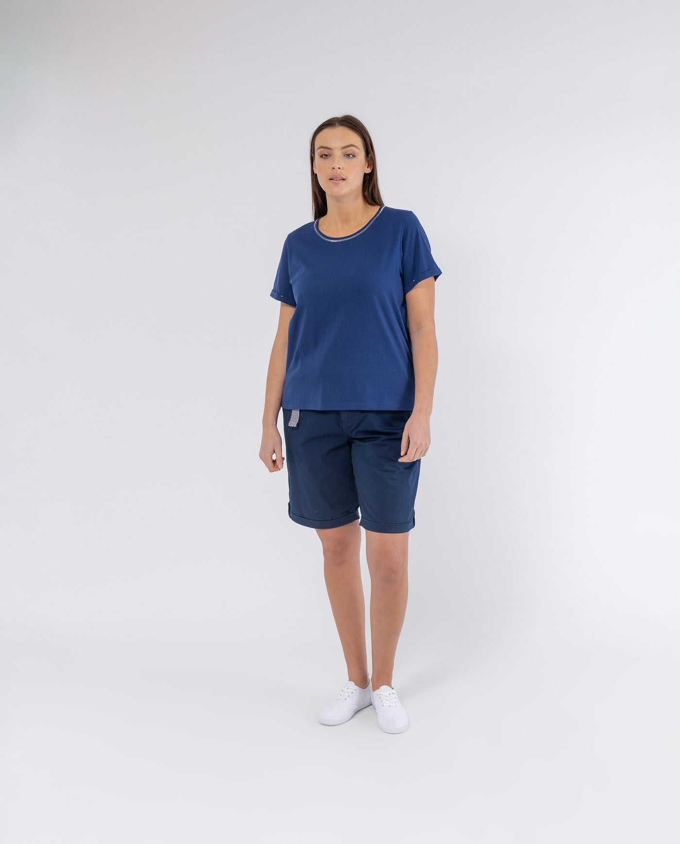 T-SHIRT CON CUCITURE IN FILO METALLIZZATO BLU MARINO