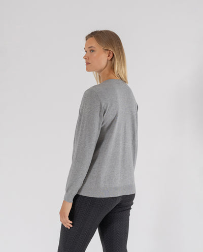 V-NECK SWEATER WITH JASPER GREY CHAIN