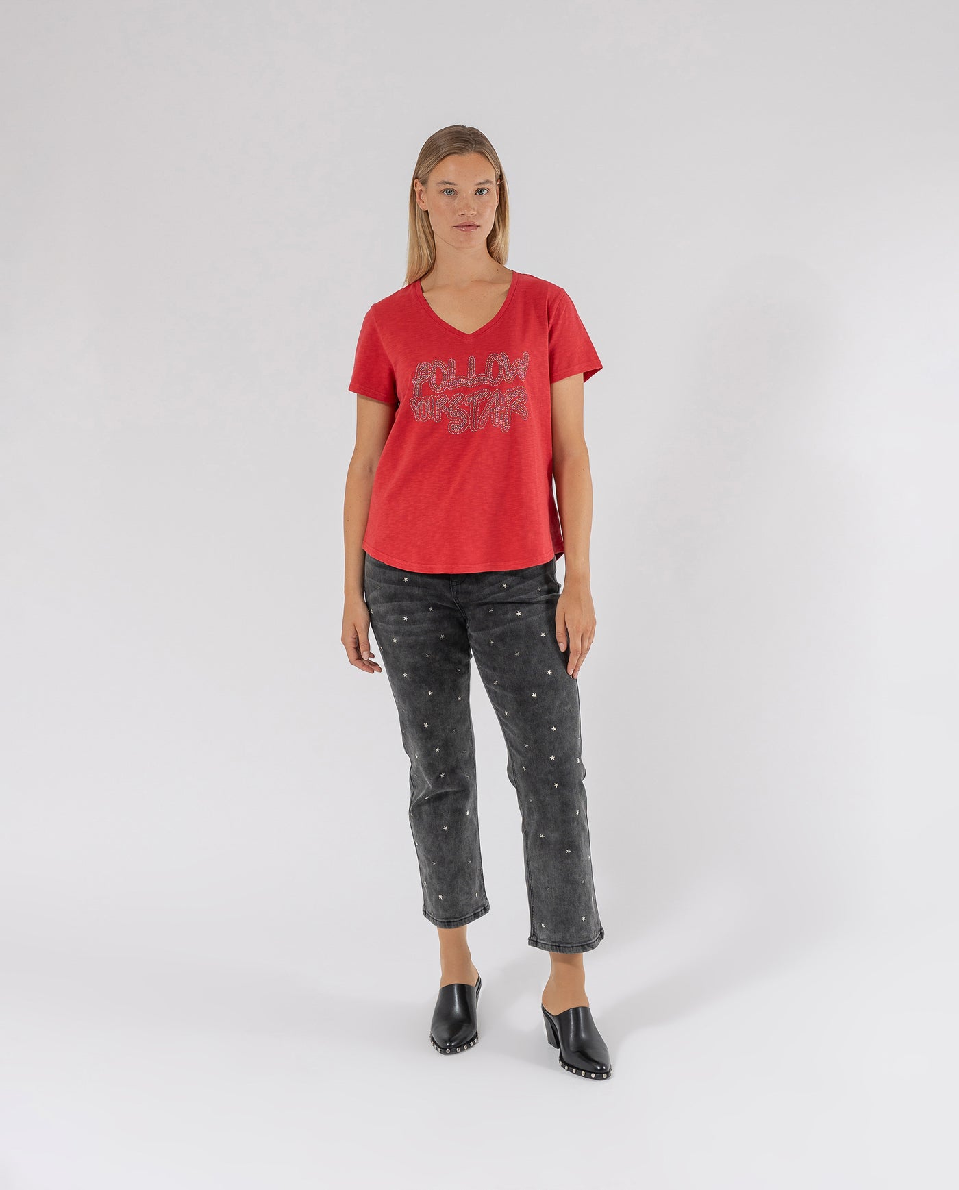 RED PRINTED T-SHIRT WITH STUDS ON THE FRONT