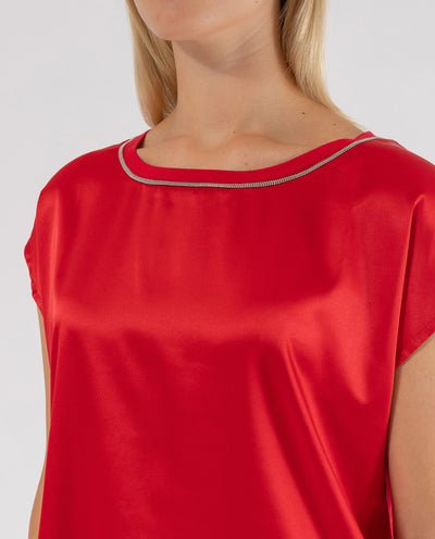 SATIN TOP WITH RED NECK DETAIL