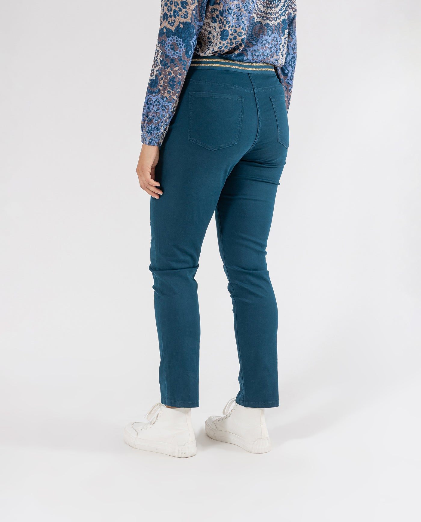 PANTALON PUSH UP COLOR AZUL PATO