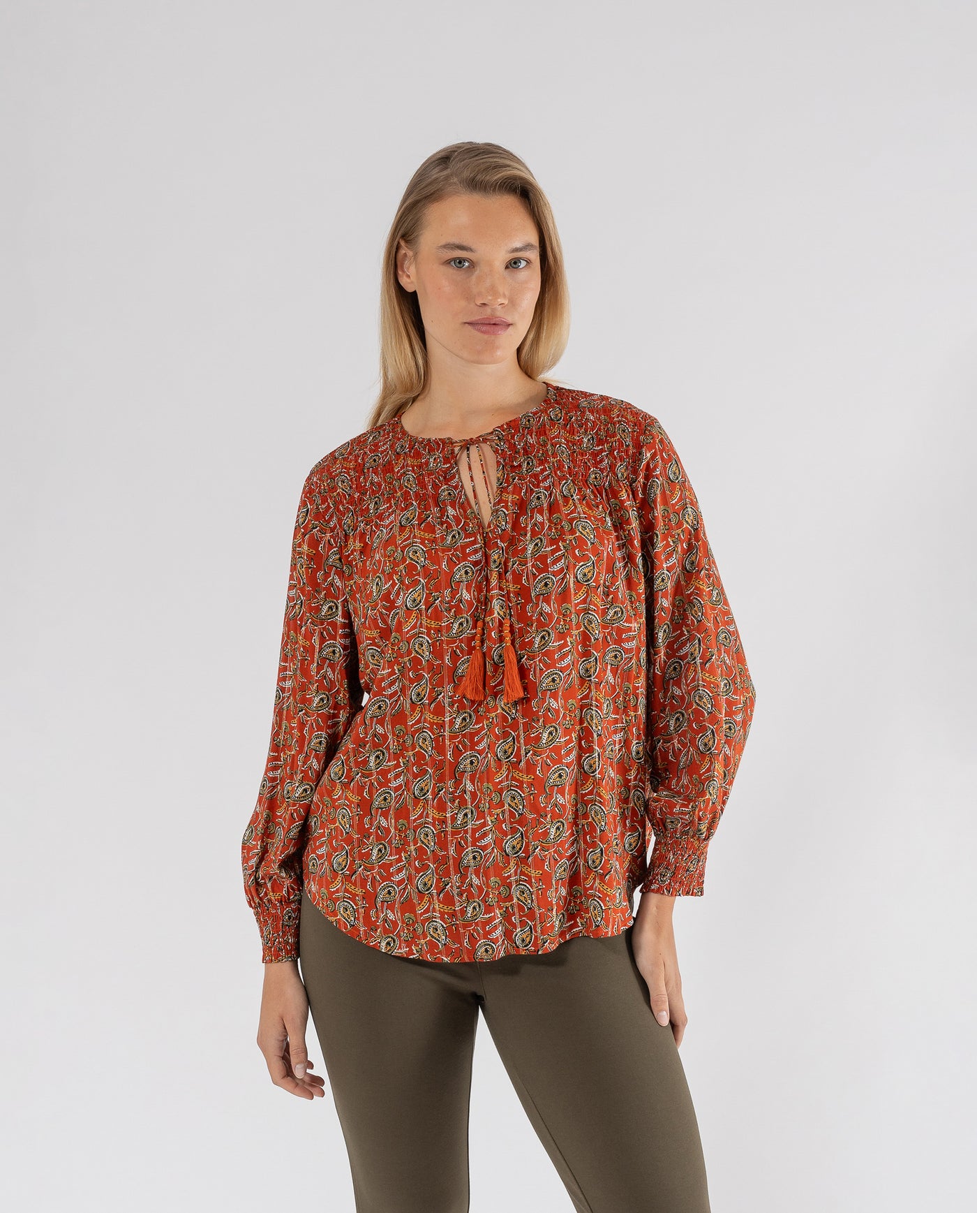 BLUSA ESTAMPACION PAISLEY CON HILO METALICO NARANJA QUEMADO