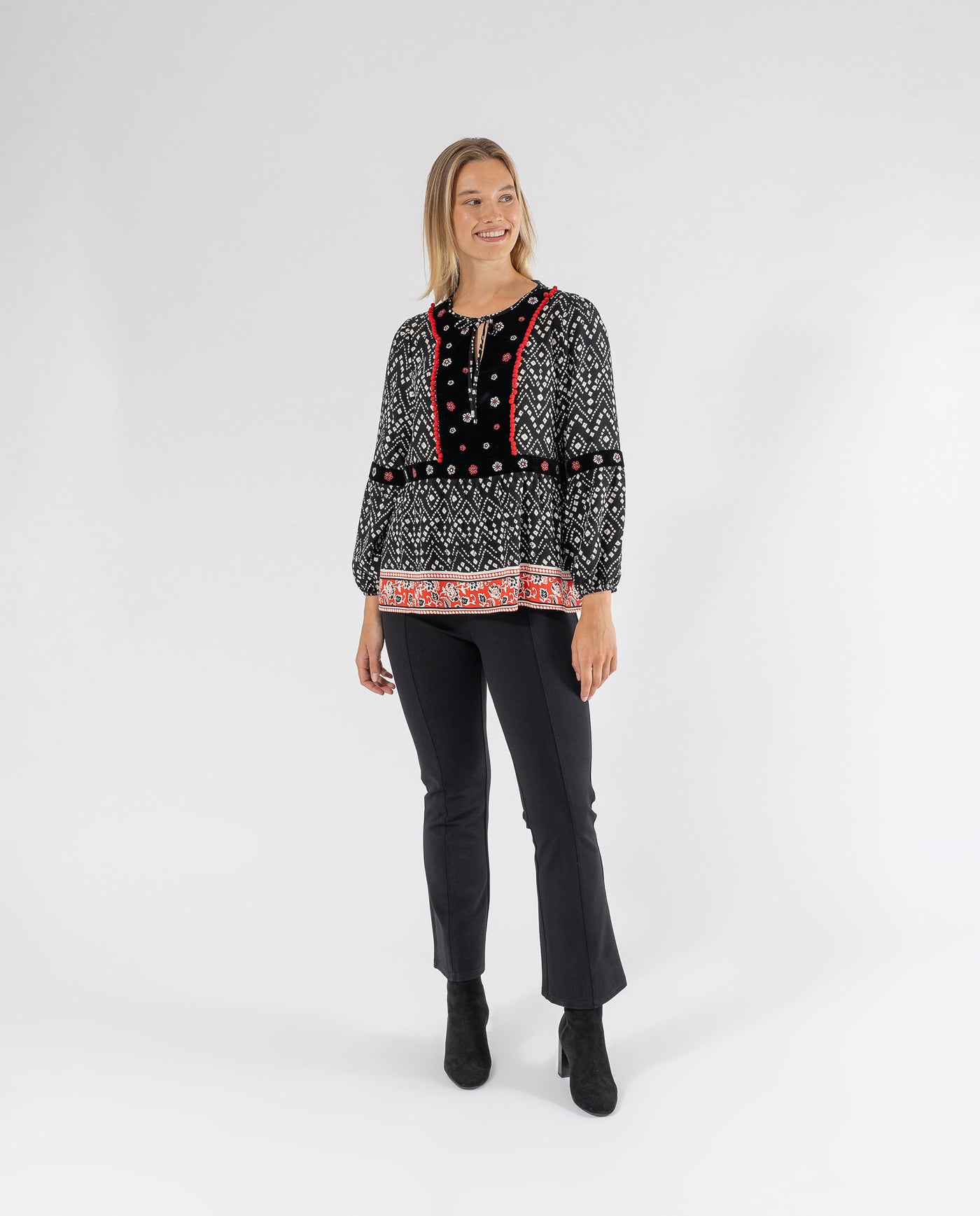 BOHO BLOUSE WITH EMBROIDERY AND BLACK STRAWBERRIES