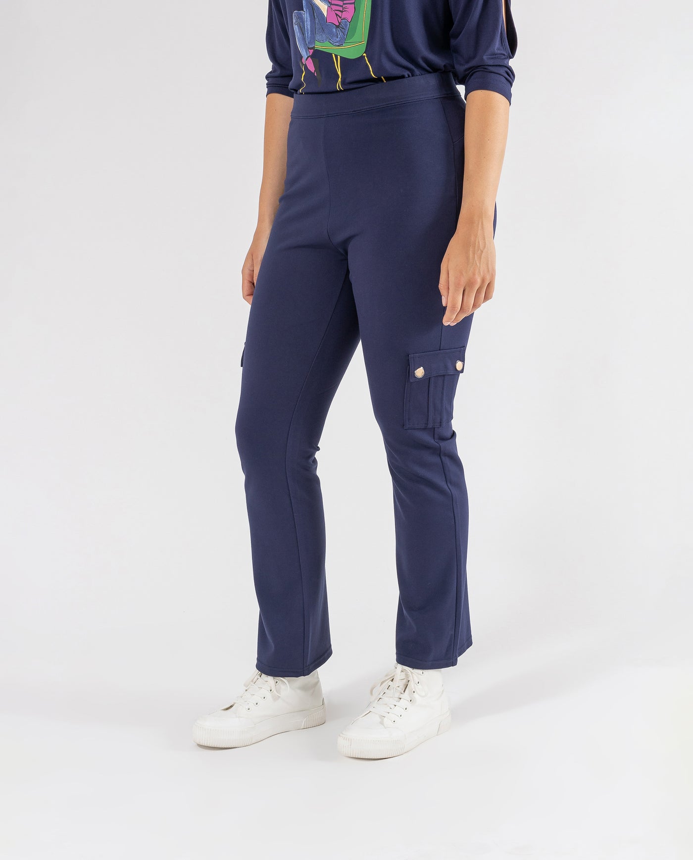 LEGGINGS WITH EVASE LOW AND DARK BLUE PLASTRON POCKETS