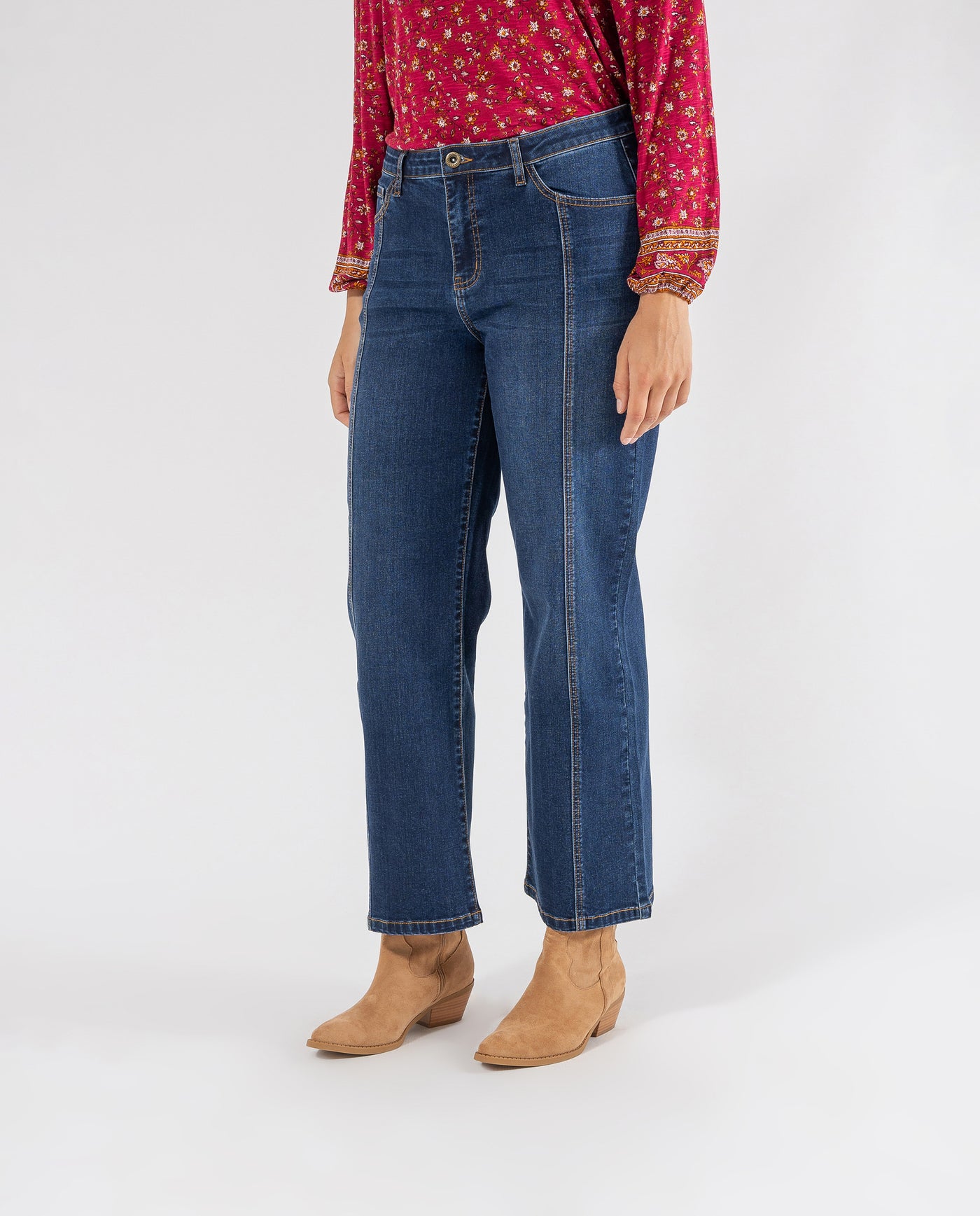 PANTALON VAQUERO EVASE CON COSTURA CENTRAL AZUL