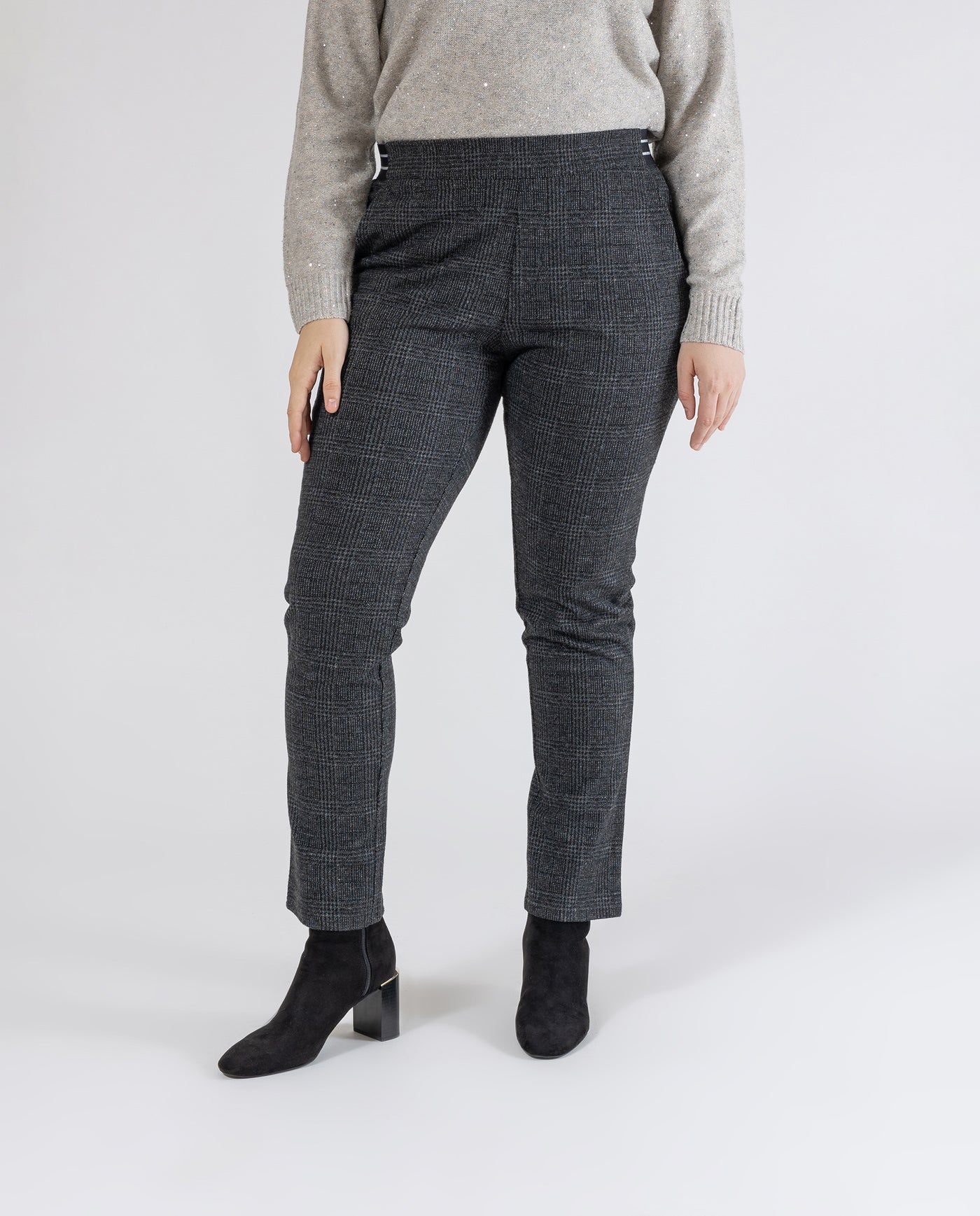 PANTALON JOGGER CUADROS NEGRO