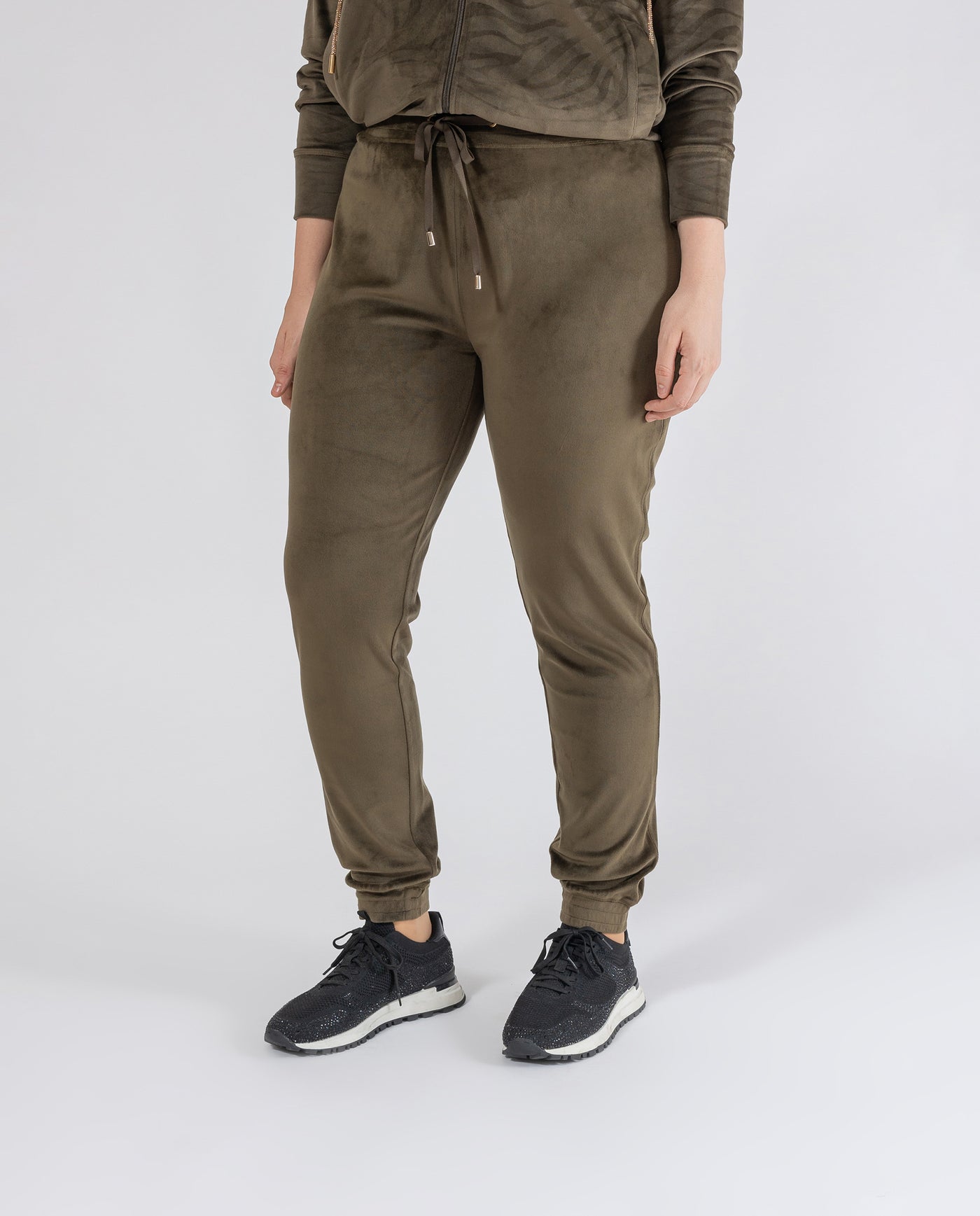 PANTALON JOGGER TERCIOPELO LETRAS CAQUI