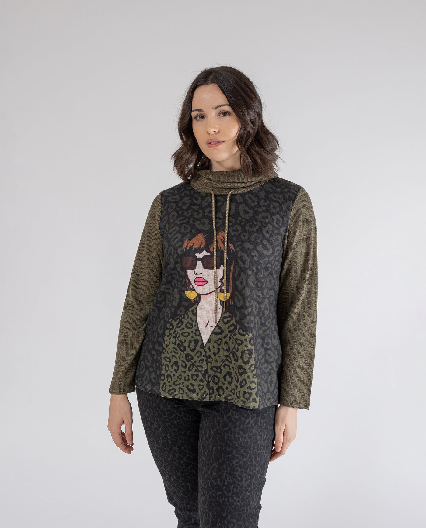 KHAKI ANIMAL AND GIRL PRINT SWEATSHIRT ON FRONT