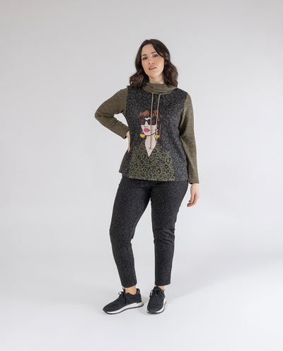 KHAKI ANIMAL AND GIRL PRINT SWEATSHIRT ON FRONT