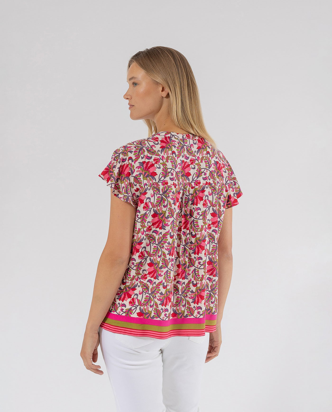 FLOWER PRINTED BLOUSE WITH Ecru V-Neckline