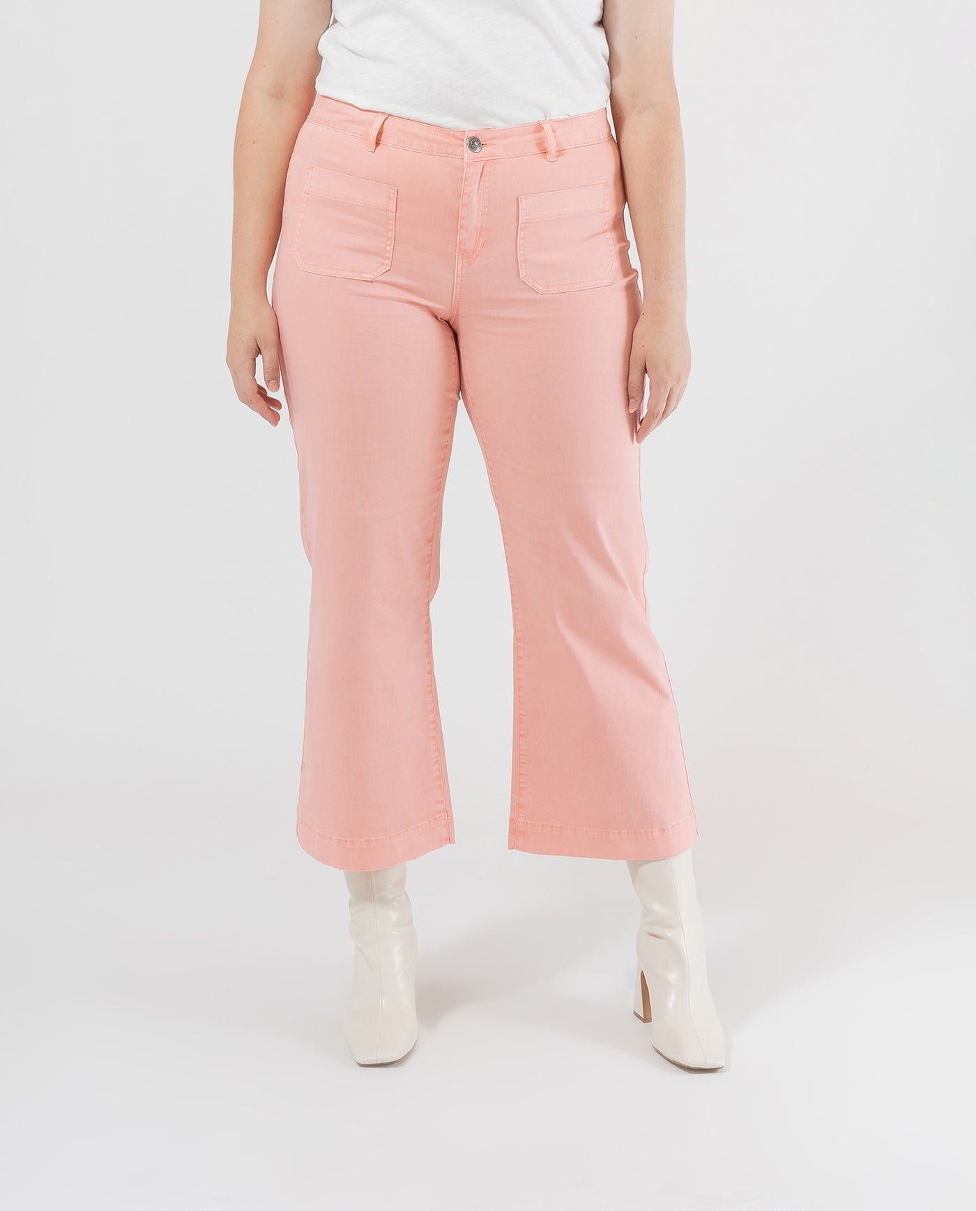 PANTALON LARGO CON BOLSILLOS PLASTRON ROSA