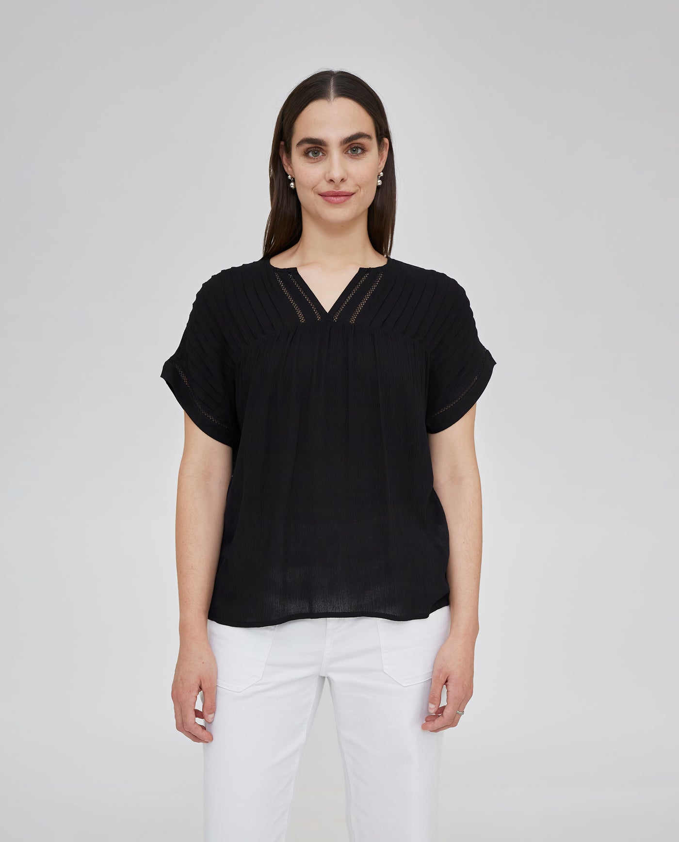 BLUSA CUELLO REDONDO JARETAS EN CANESU NEGRO