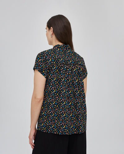 BLUSA CUELLO SOLAPA CON MANGA CORTA NEGRO